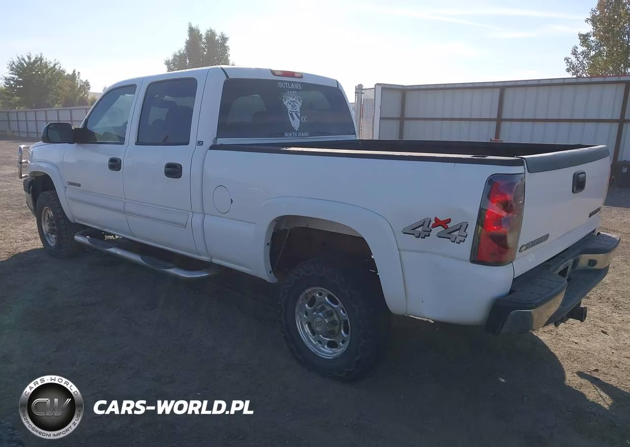 2004 Chevrolet Silverado 2500Hd Ls VIN:1GCHK23U54F206683 - 3