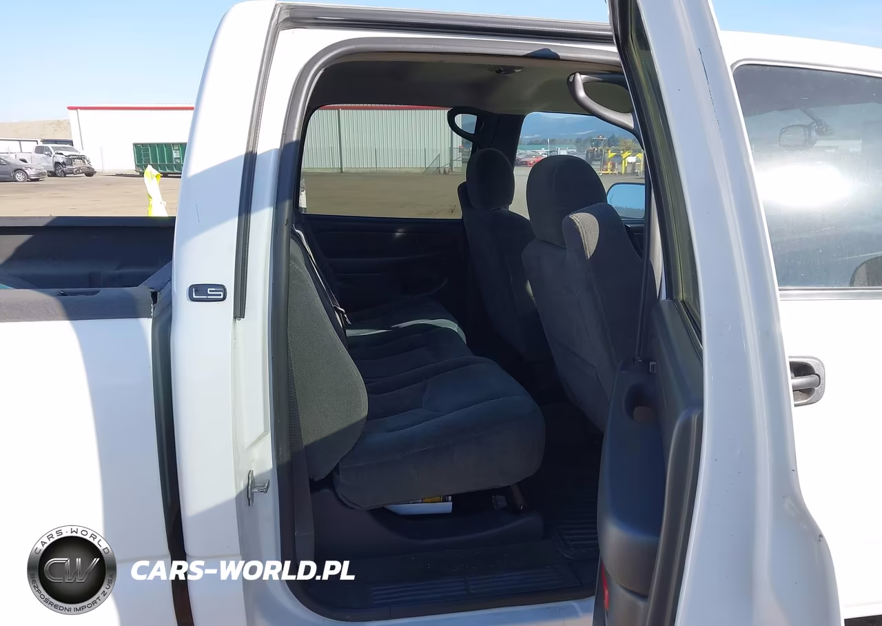 2004 Chevrolet Silverado 2500Hd Ls VIN:1GCHK23U54F206683 - 8