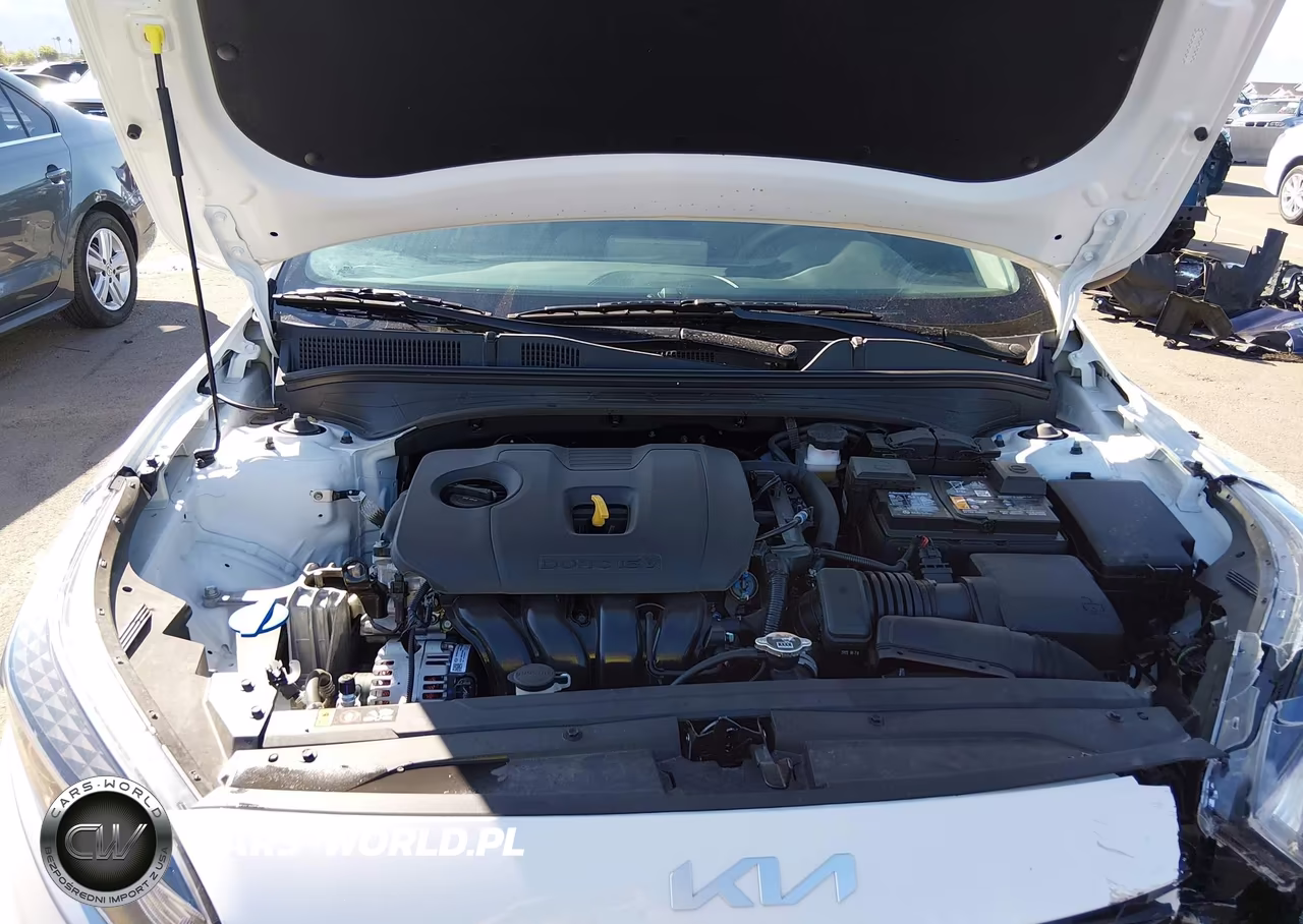 2024 Kia Forte Lxs VIN:3KPF24AD4RE731676 - 10