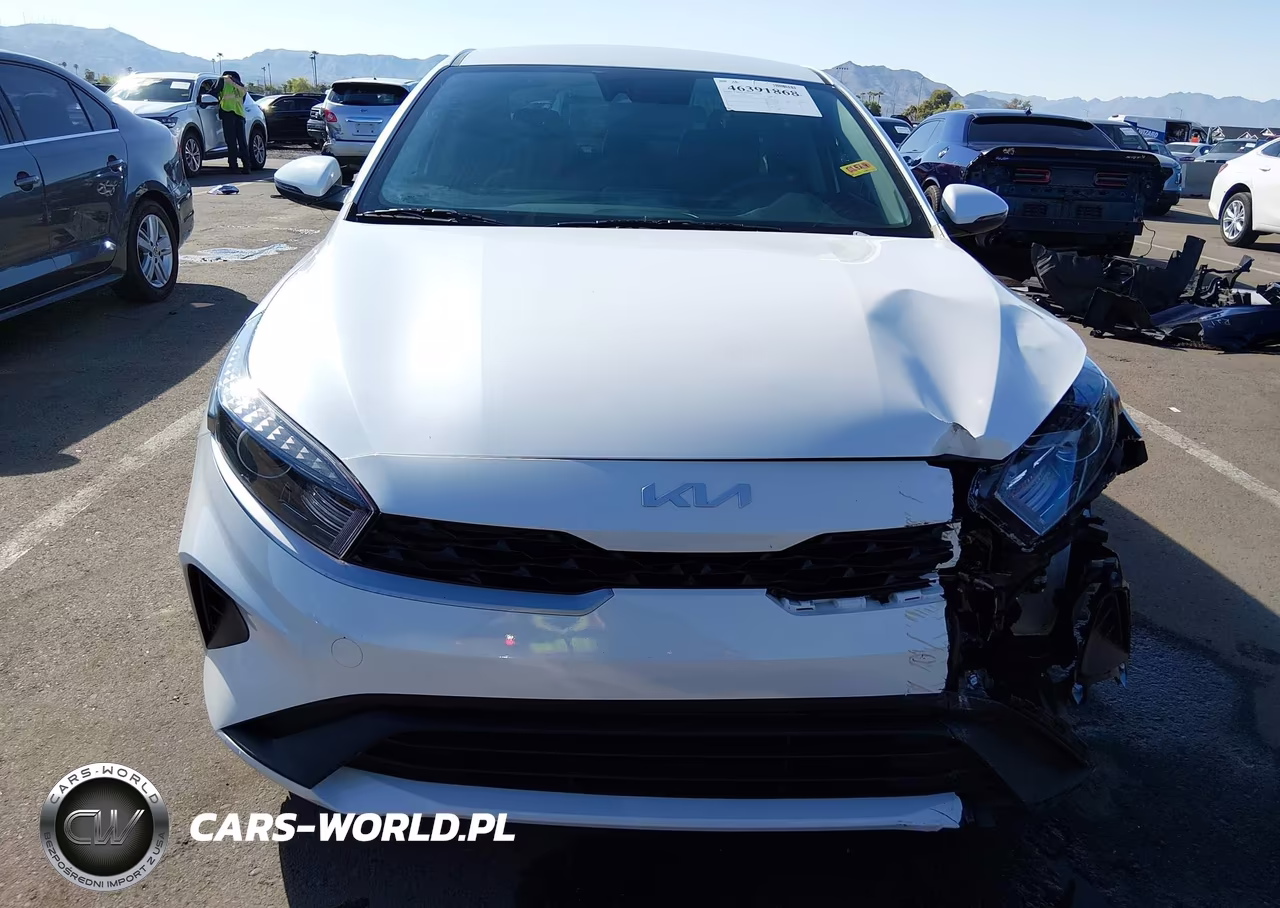 2024 Kia Forte Lxs VIN:3KPF24AD4RE731676 - 13