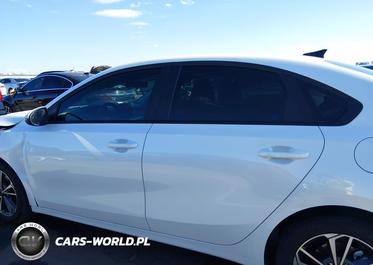 2024 Kia Forte Lxs VIN:3KPF24AD4RE731676 - 15