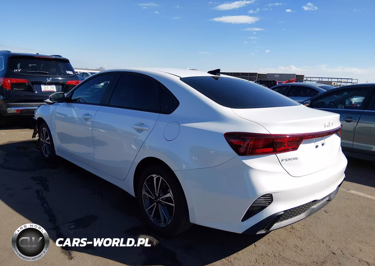 2024 Kia Forte Lxs VIN:3KPF24AD4RE731676 - 3