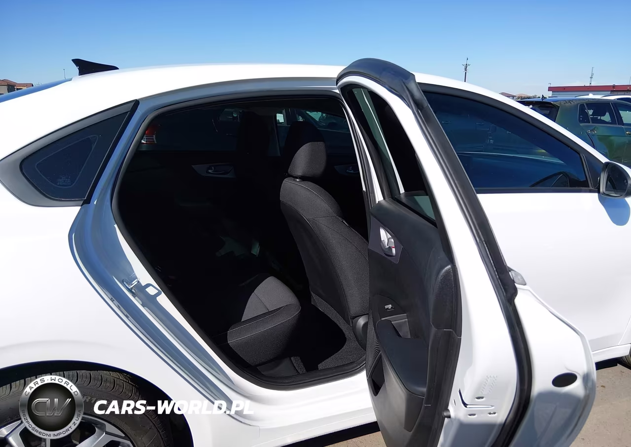 2024 Kia Forte Lxs VIN:3KPF24AD4RE731676 - 8