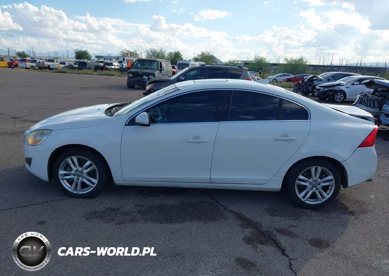 2013 Volvo S60 T5-T5 Platinum-T5 Premier-T5 Premier Plus VIN:YV1612FS8D2181266 - 14