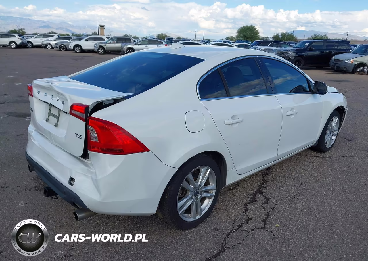 2013 Volvo S60 T5-T5 Platinum-T5 Premier-T5 Premier Plus VIN:YV1612FS8D2181266 - 4