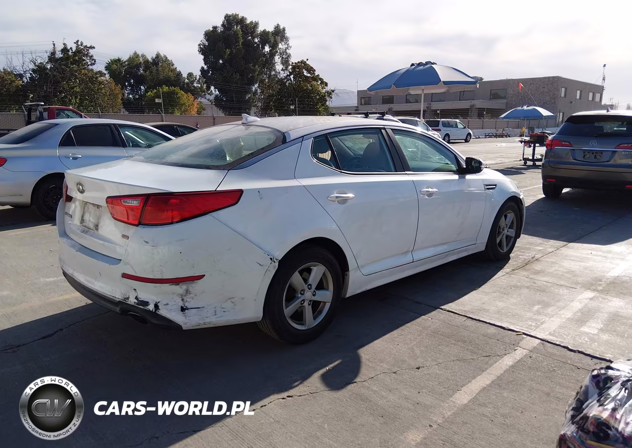2015 Kia Optima Lx VIN:5XXGM4A78FG426239 - 4