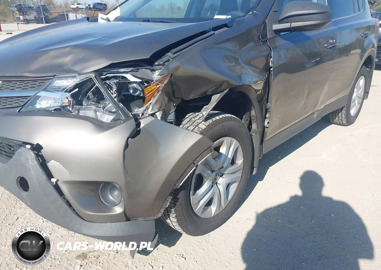 2015 Toyota Rav4 Le VIN:JTMBFREV4FD131661 - 6