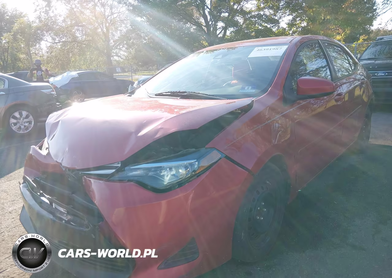 2017 Toyota Corolla Le VIN:2T1BURHE2HC895798 - 18