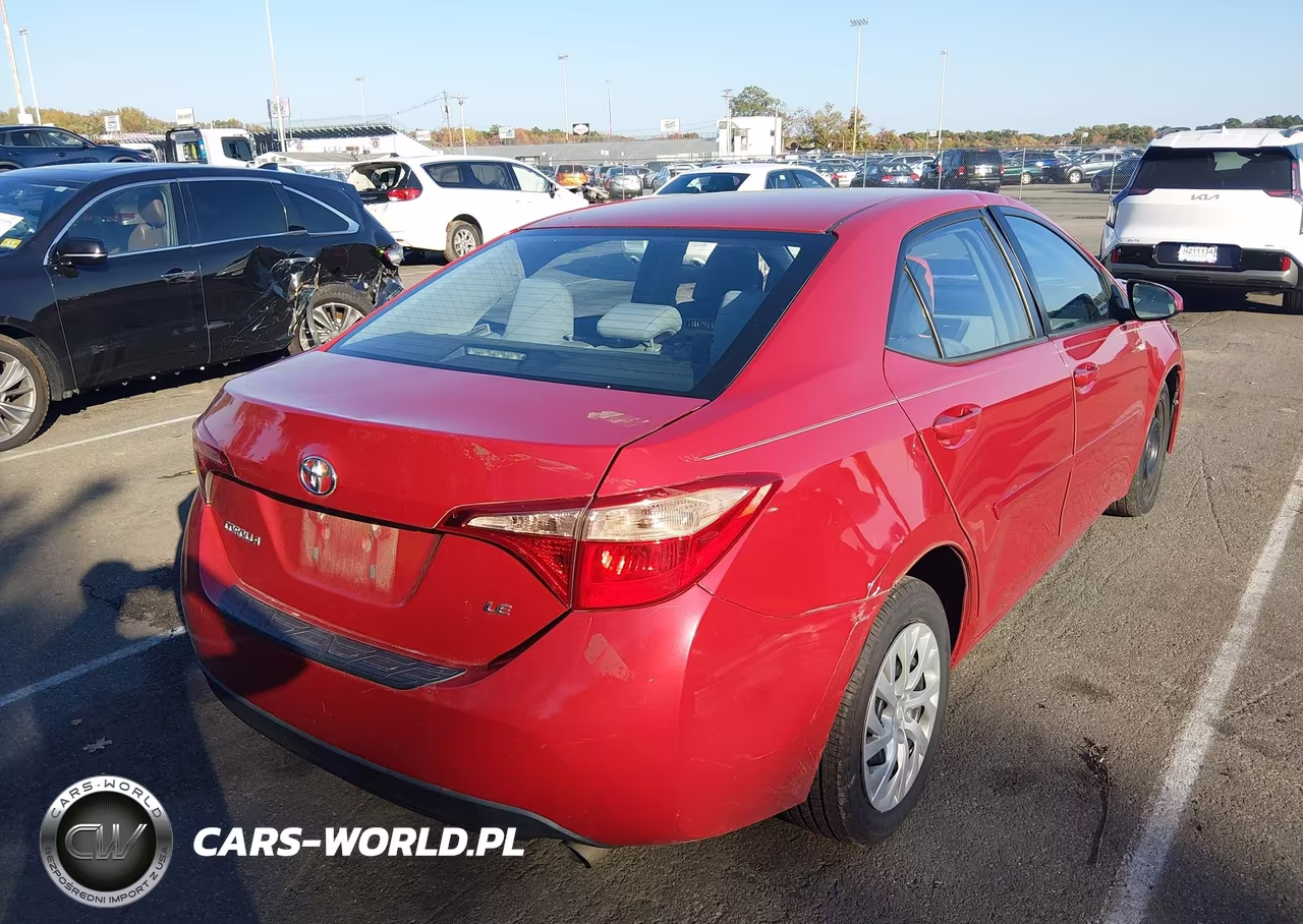 2017 Toyota Corolla Le VIN:2T1BURHE2HC895798 - 4
