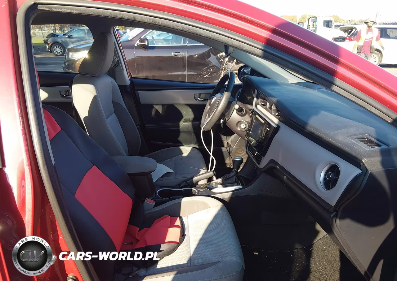 2017 Toyota Corolla Le VIN:2T1BURHE2HC895798 - 5