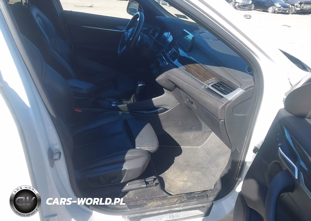 2018 BMW X2 xDrive28I VIN:WBXYJ5C3XJEF69421 - 5
