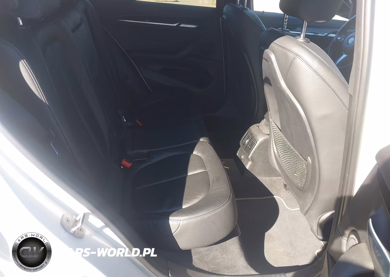 2018 BMW X2 xDrive28I VIN:WBXYJ5C3XJEF69421 - 8