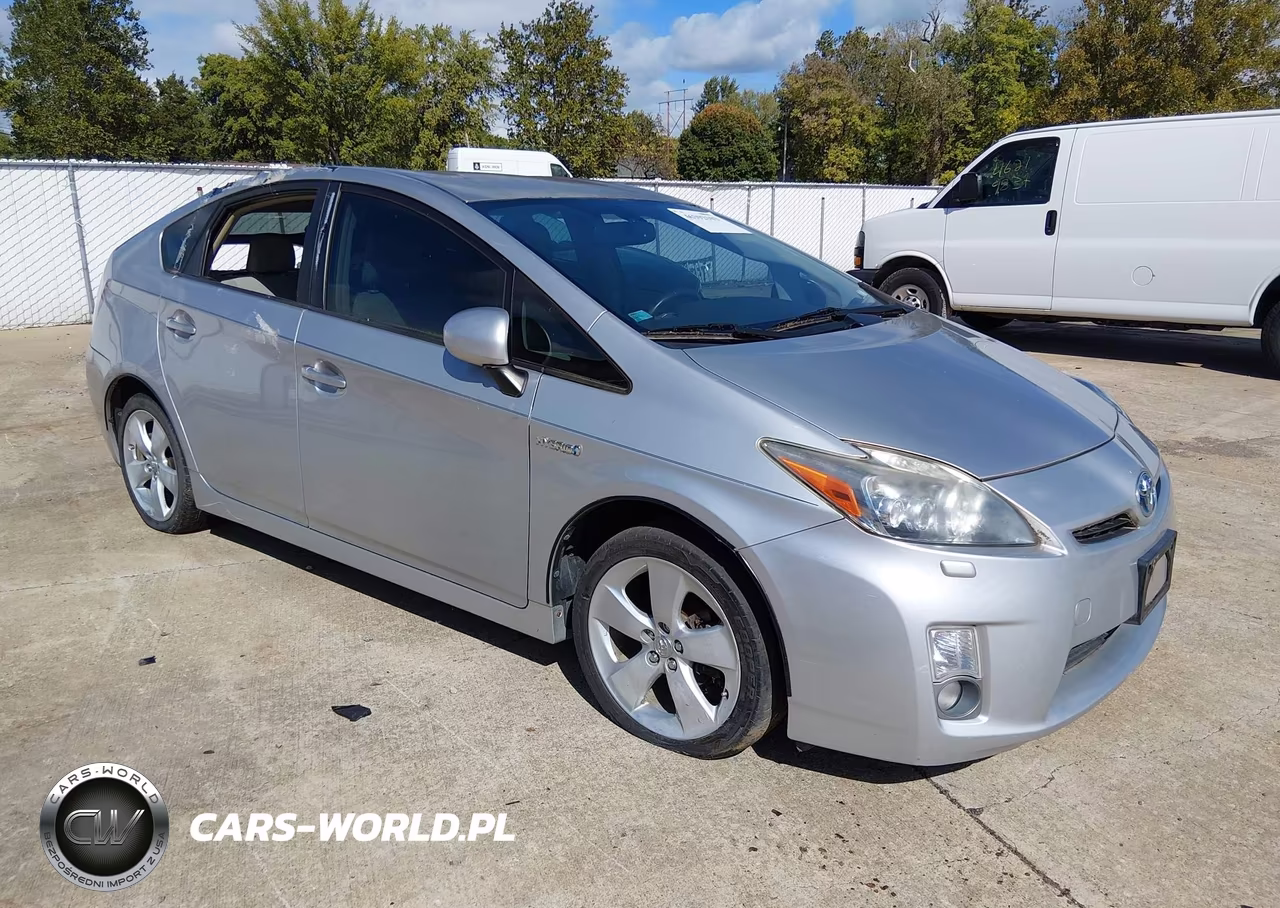 2010 Toyota Prius V – zdjęcie 1 z 14