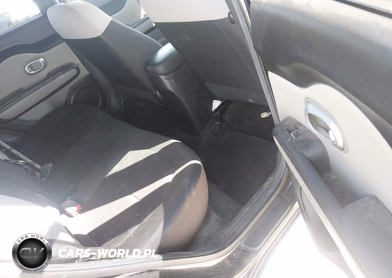 2018 Kia Soul VIN:KNDJN2A24J7597986 - 8