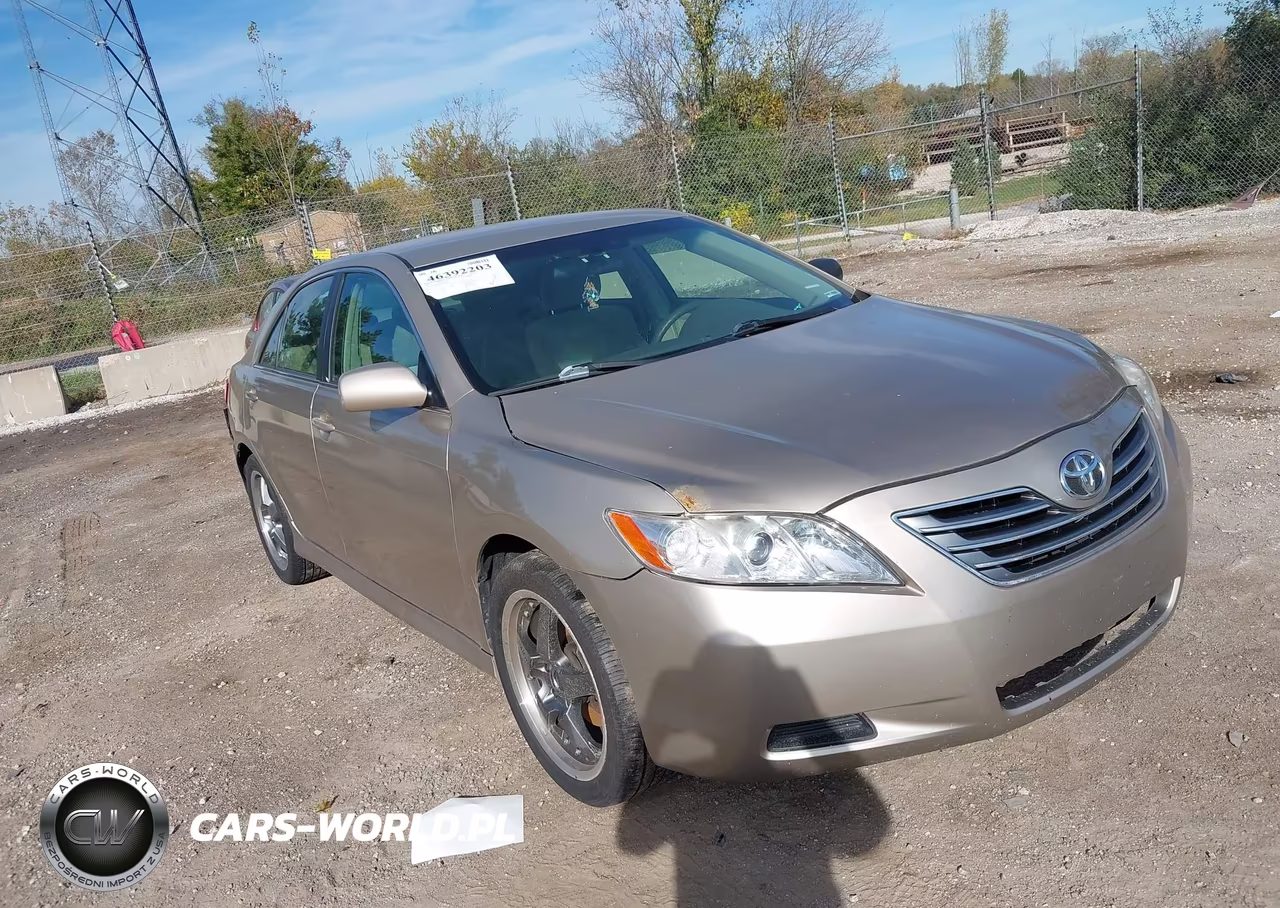 TOYOTA CAMRY CE – zdjęcie 1 z 13