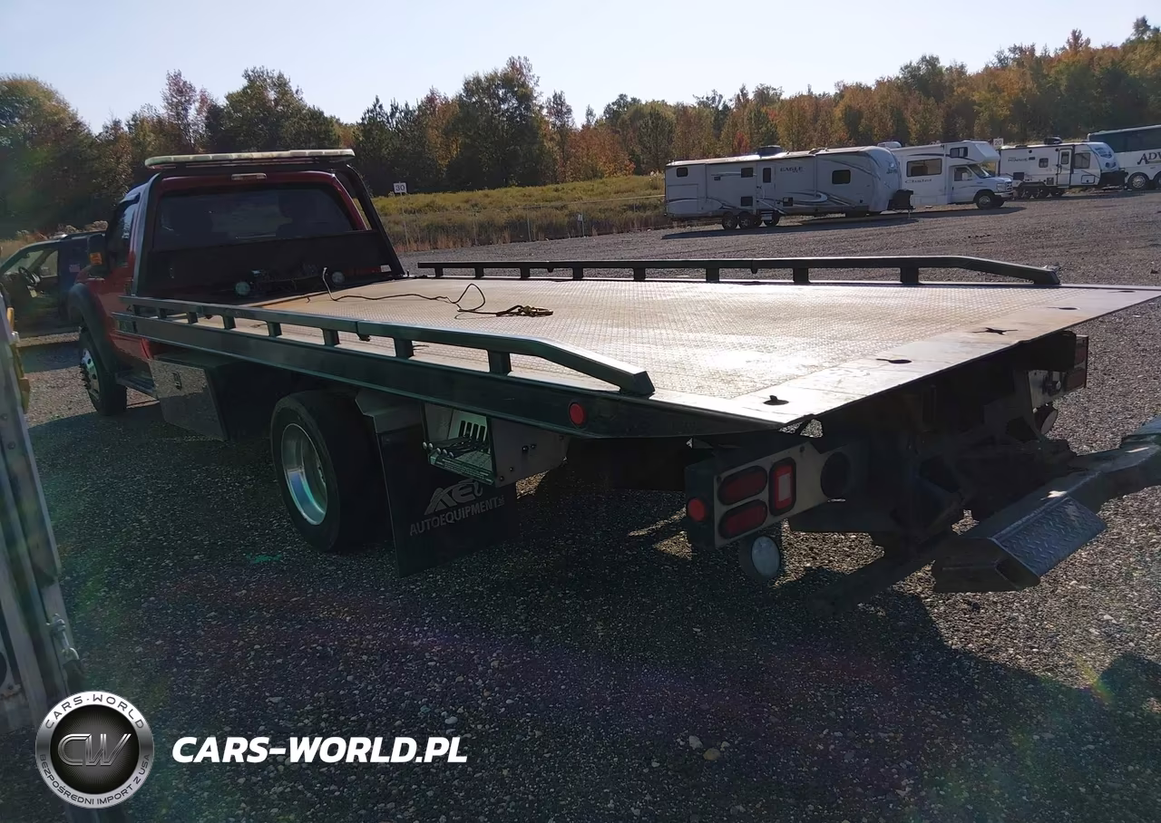 2015 Ford F-550 Chassis Xlt VIN:1FDUF5GY4FED31079 - 3