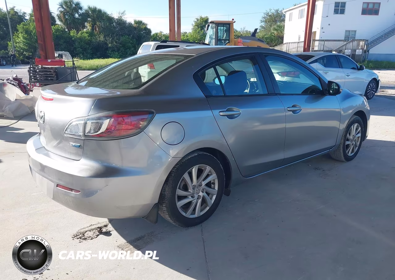 2012 Mazda Mazda3 I Touring VIN:JM1BL1V7XC1692472 - 4