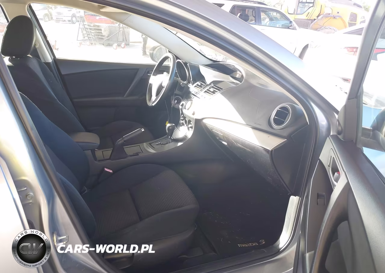 2012 Mazda Mazda3 I Touring VIN:JM1BL1V7XC1692472 - 5