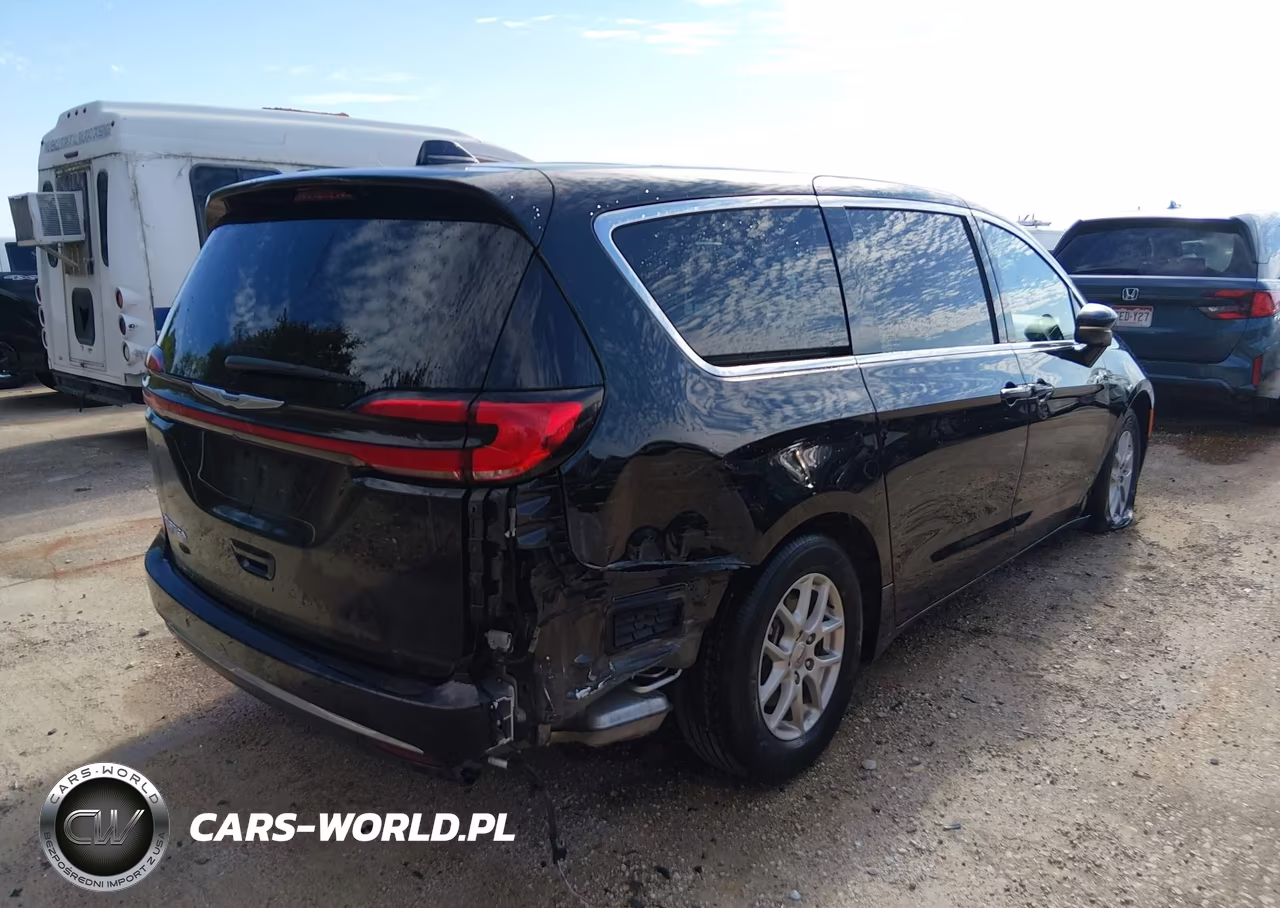 2025 Chrysler Pacifica Select VIN:2C4RC1BG8SR554331 - 4