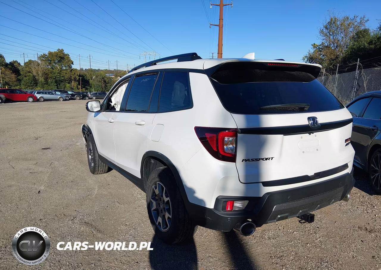 2023 Honda Passport Awd Trailsport VIN:5FNYF8H69PB023085 - 3