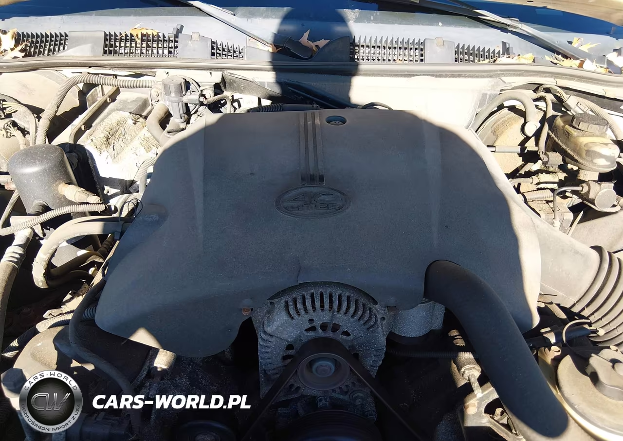 1999 Ford Crown Victoria Lx VIN:2FAFP74W8XX221201 - 10