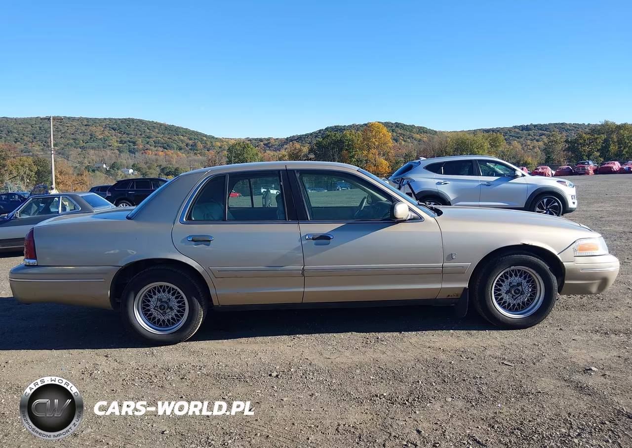 1999 Ford Crown Victoria Lx VIN:2FAFP74W8XX221201 - 13