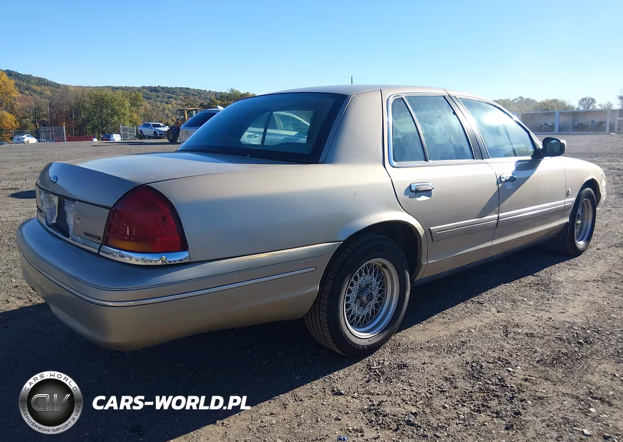 1999 Ford Crown Victoria Lx VIN:2FAFP74W8XX221201 - 4