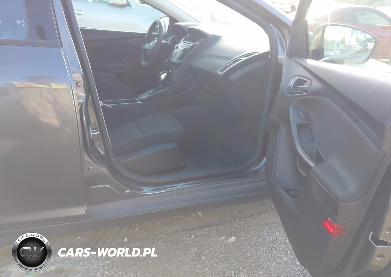 2015 Ford Focus S VIN:1FADP3E21FL357337 - 5