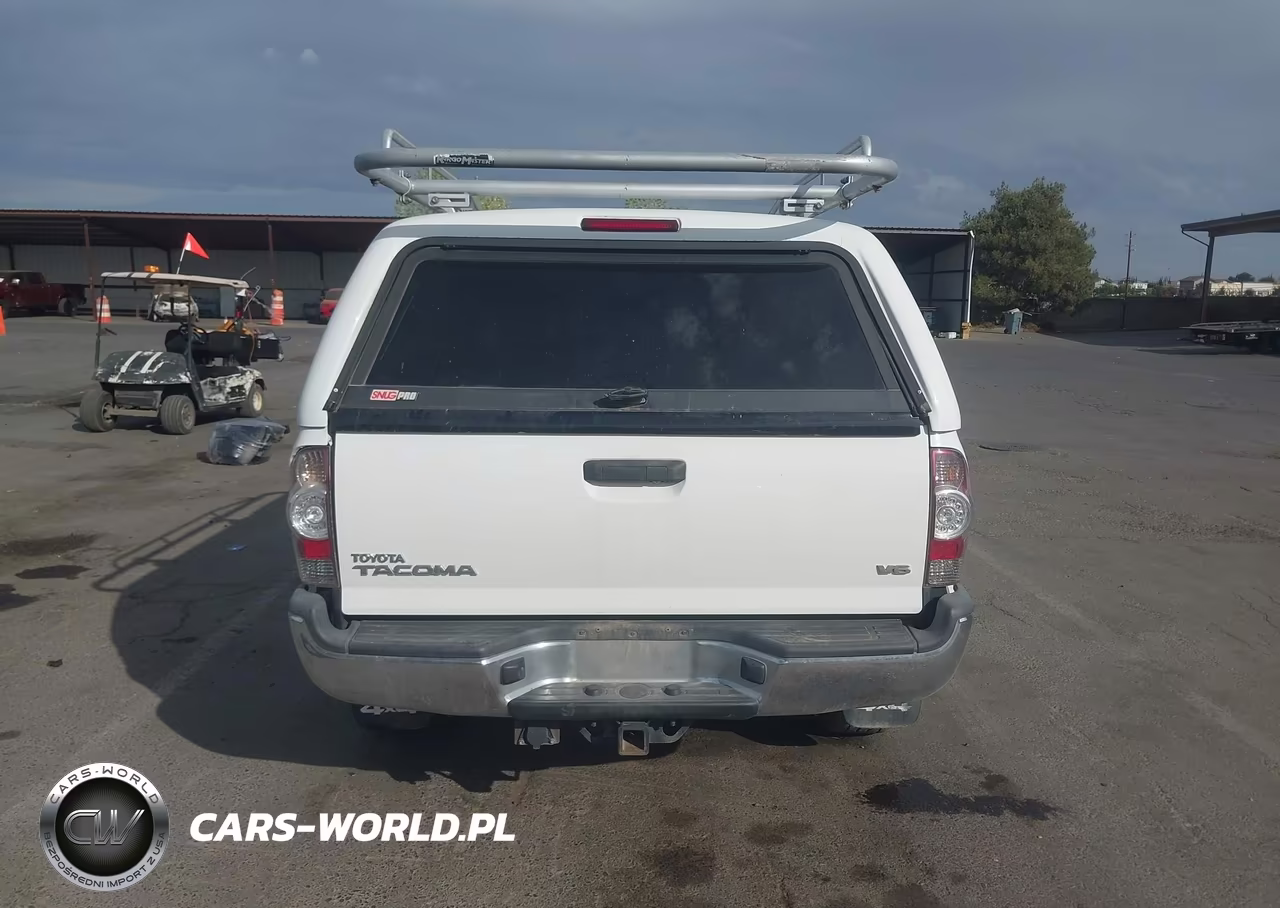 2014 Toyota Tacoma Base V6 VIN:5TFUU4EN0EX109123 - 16