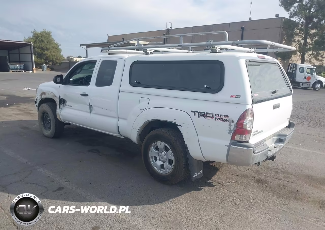 2014 Toyota Tacoma Base V6 VIN:5TFUU4EN0EX109123 - 3