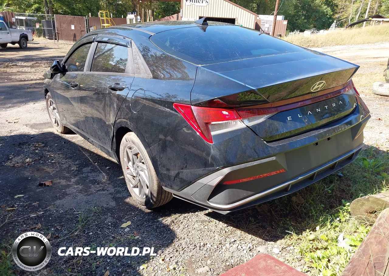 2024 Hyundai Elantra Sel VIN:KMHLM4DGXRU696772 - 3