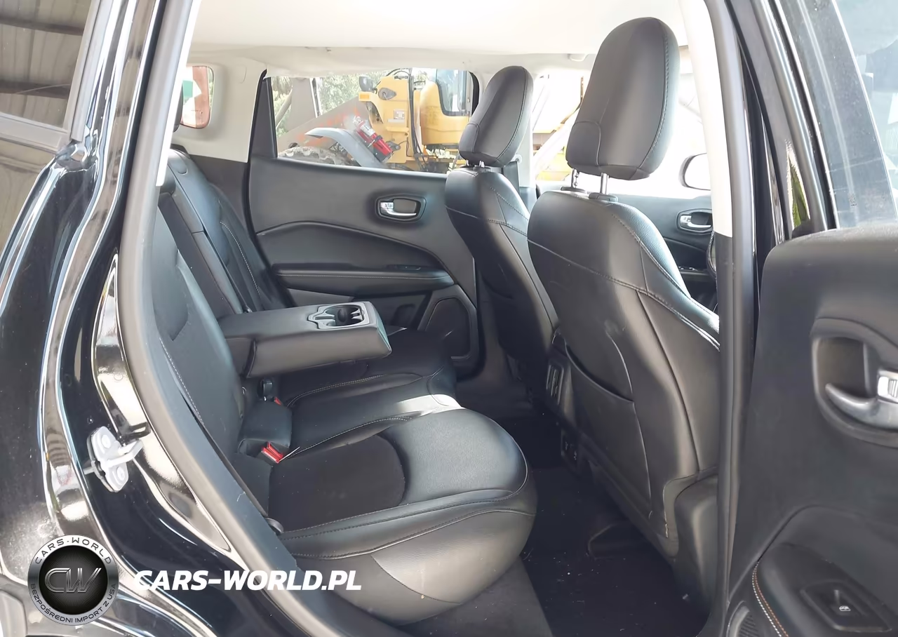 2019 Jeep Compass Latitude Fwd VIN:3C4NJCBB9KT646582 - 8