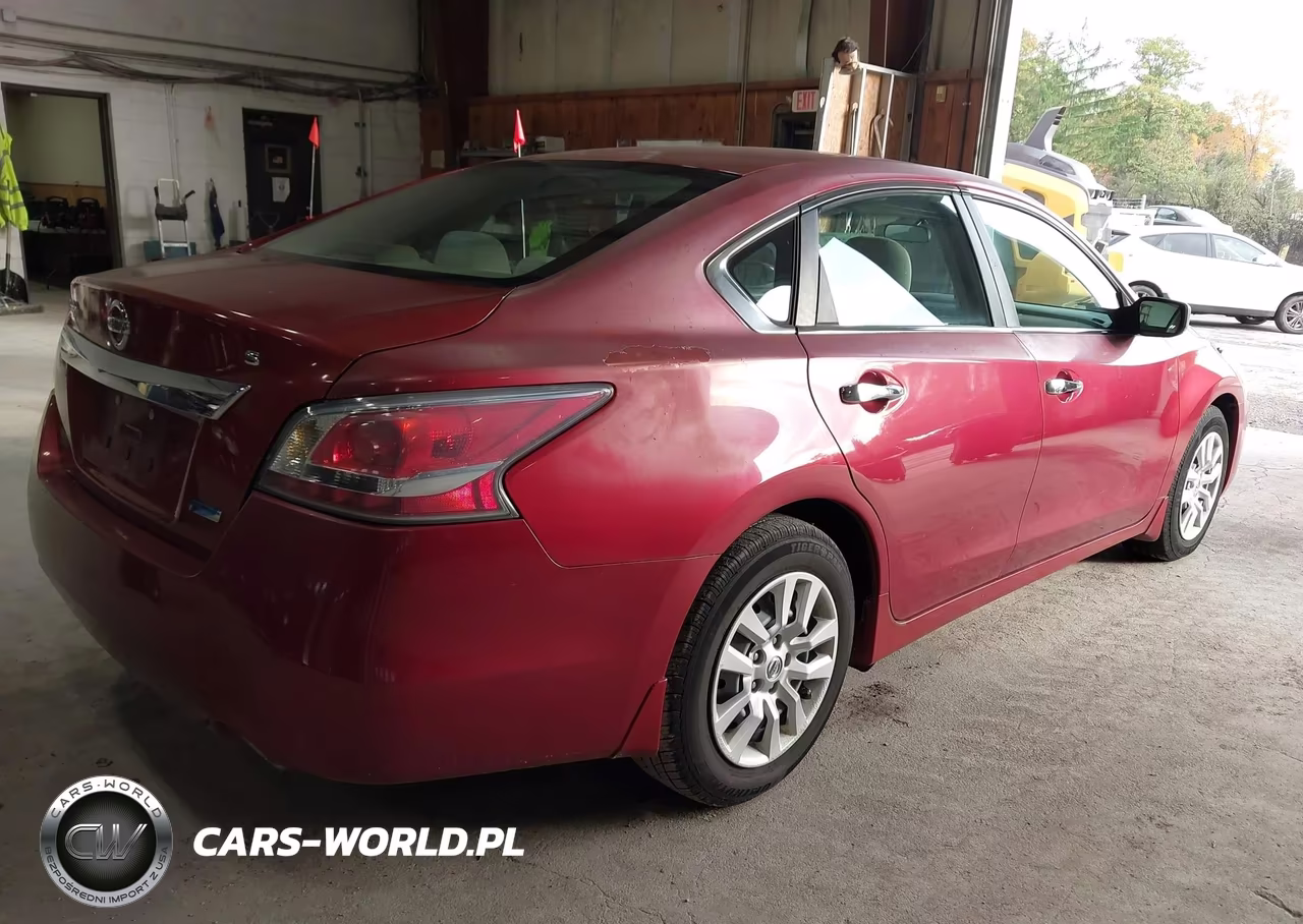 2014 Nissan Altima 2.5 S VIN:1N4AL3AP1EC109863 - 4