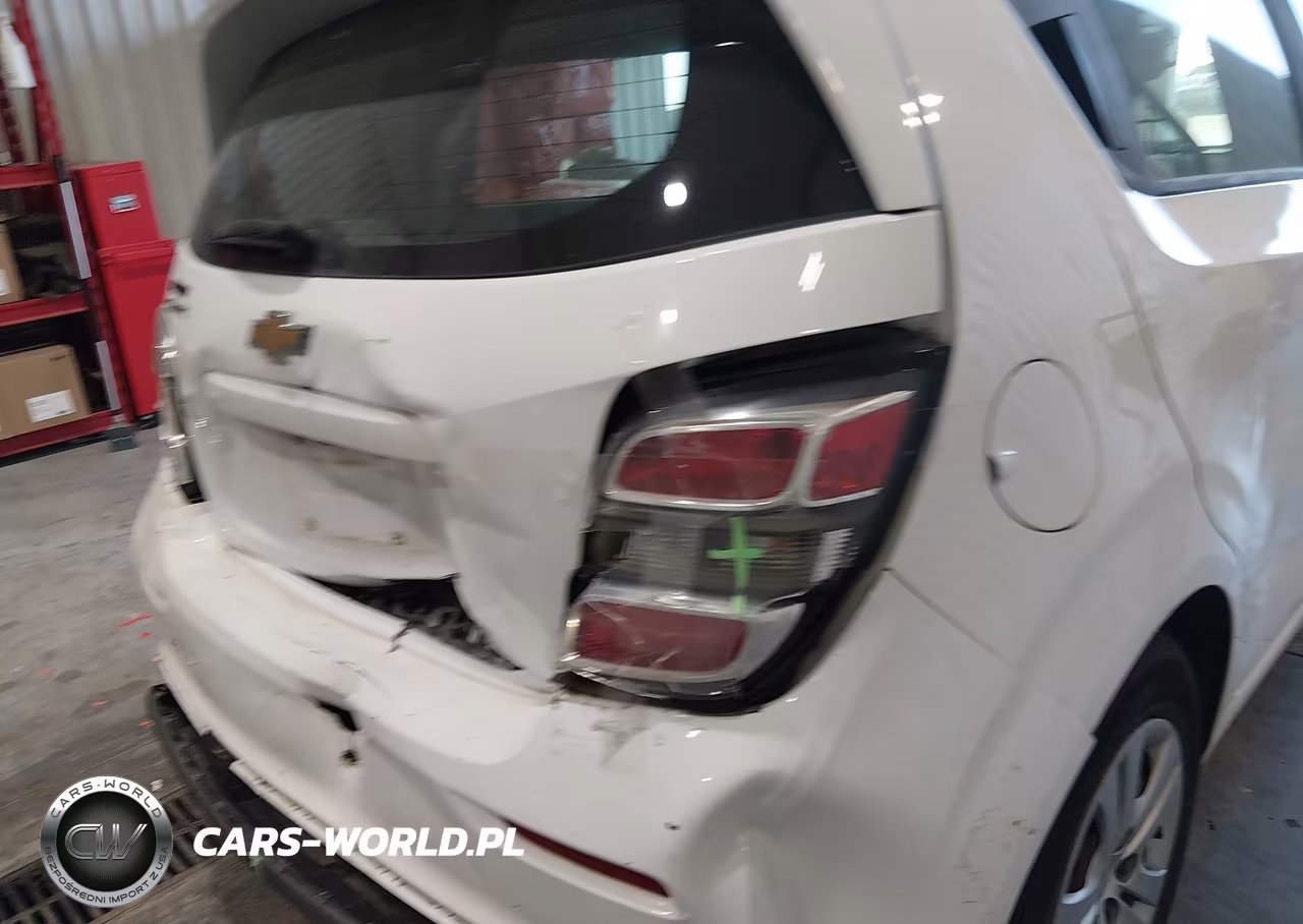 2019 Chevrolet Sonic Lt Auto VIN:1G1JG6SB7K4144442 - 6