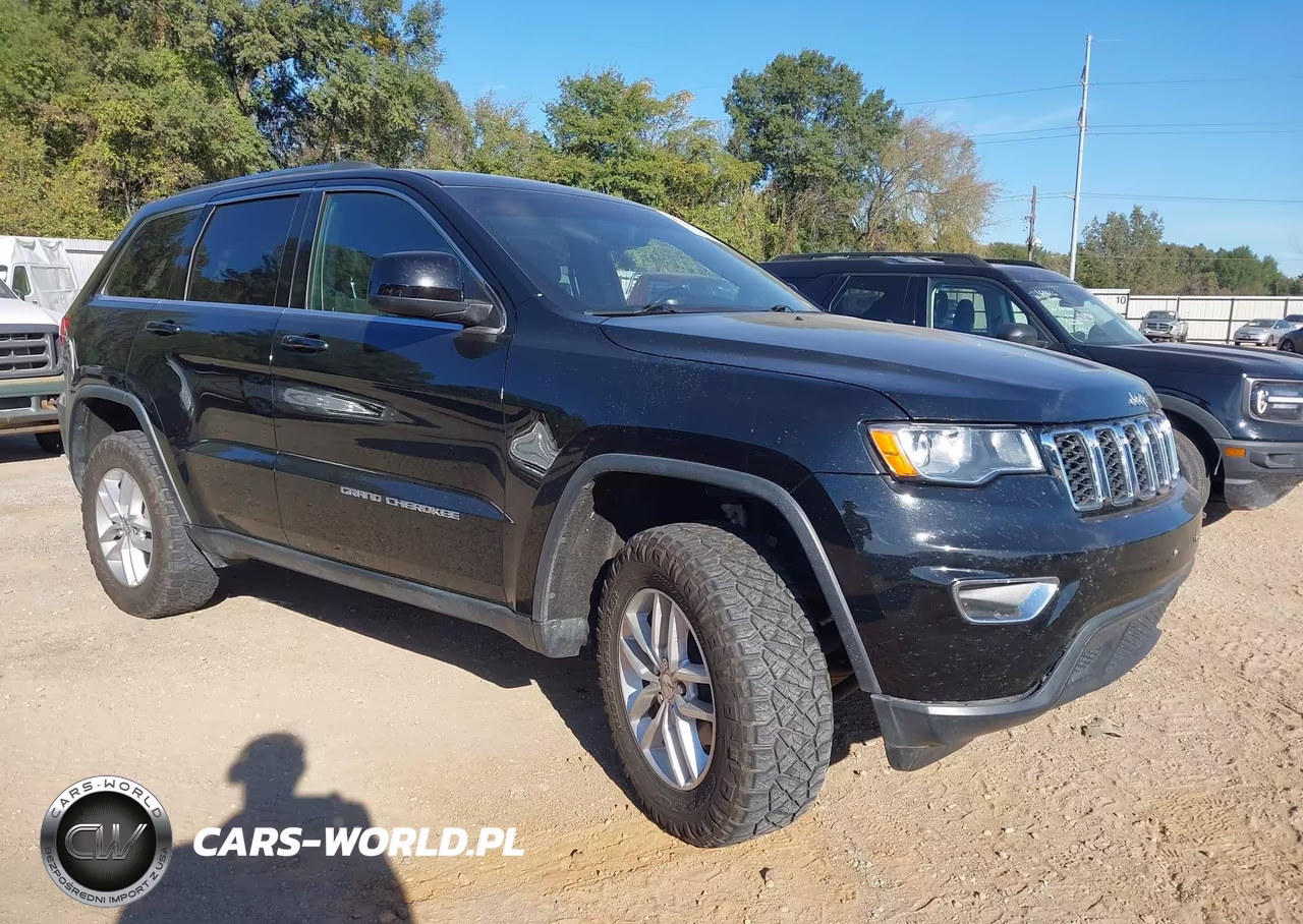 2017 Jeep Grand Cherokee Laredo 4X2 VIN:1C4RJEAG8HC780191 - 1
