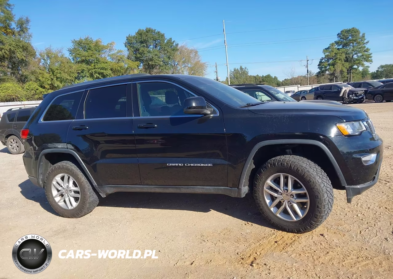2017 Jeep Grand Cherokee Laredo 4X2 VIN:1C4RJEAG8HC780191 - 13