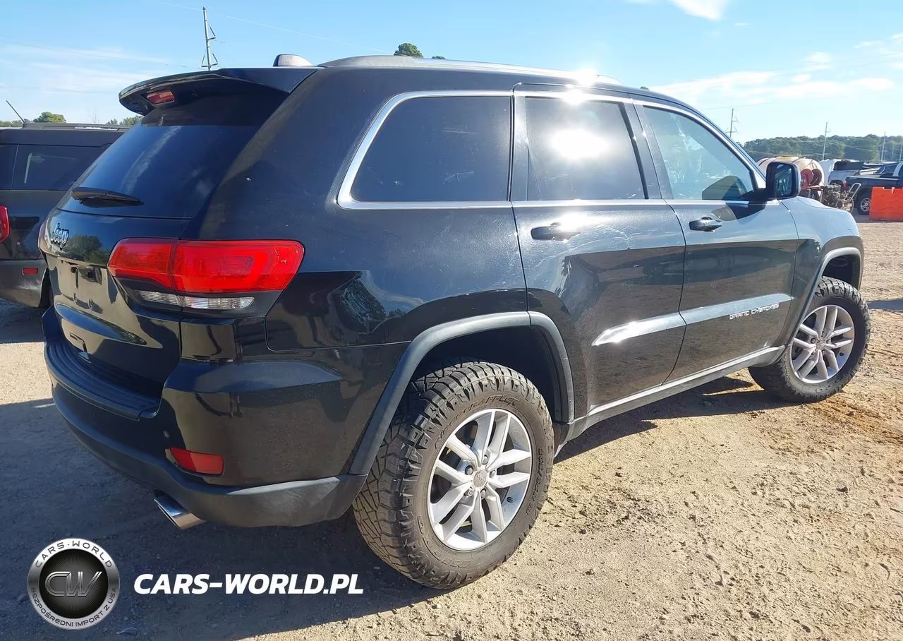 2017 Jeep Grand Cherokee Laredo 4X2 VIN:1C4RJEAG8HC780191 - 4