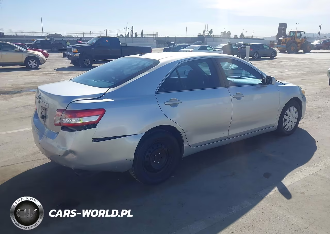 2011 Toyota Camry VIN:4T4BF3EKXBR131324 - 4