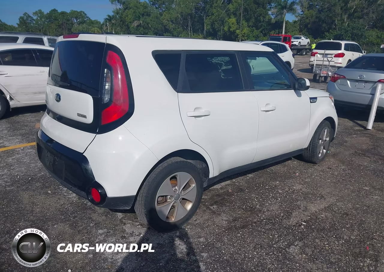 2016 Kia Soul + VIN:KNDJP3A57G7333258 - 4