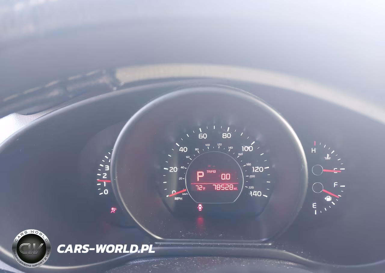 2016 Kia Soul + VIN:KNDJP3A57G7333258 - 7