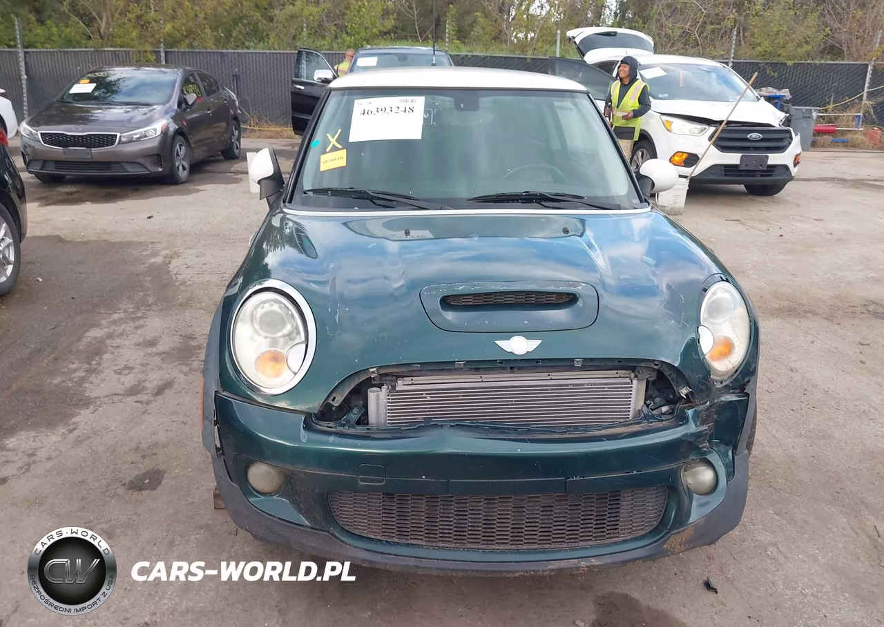 2007 Mini Cooper S VIN:WMWMF73557TT82211 - 13