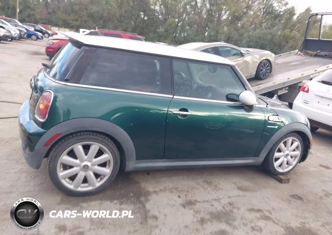 2007 Mini Cooper S VIN:WMWMF73557TT82211 - 14