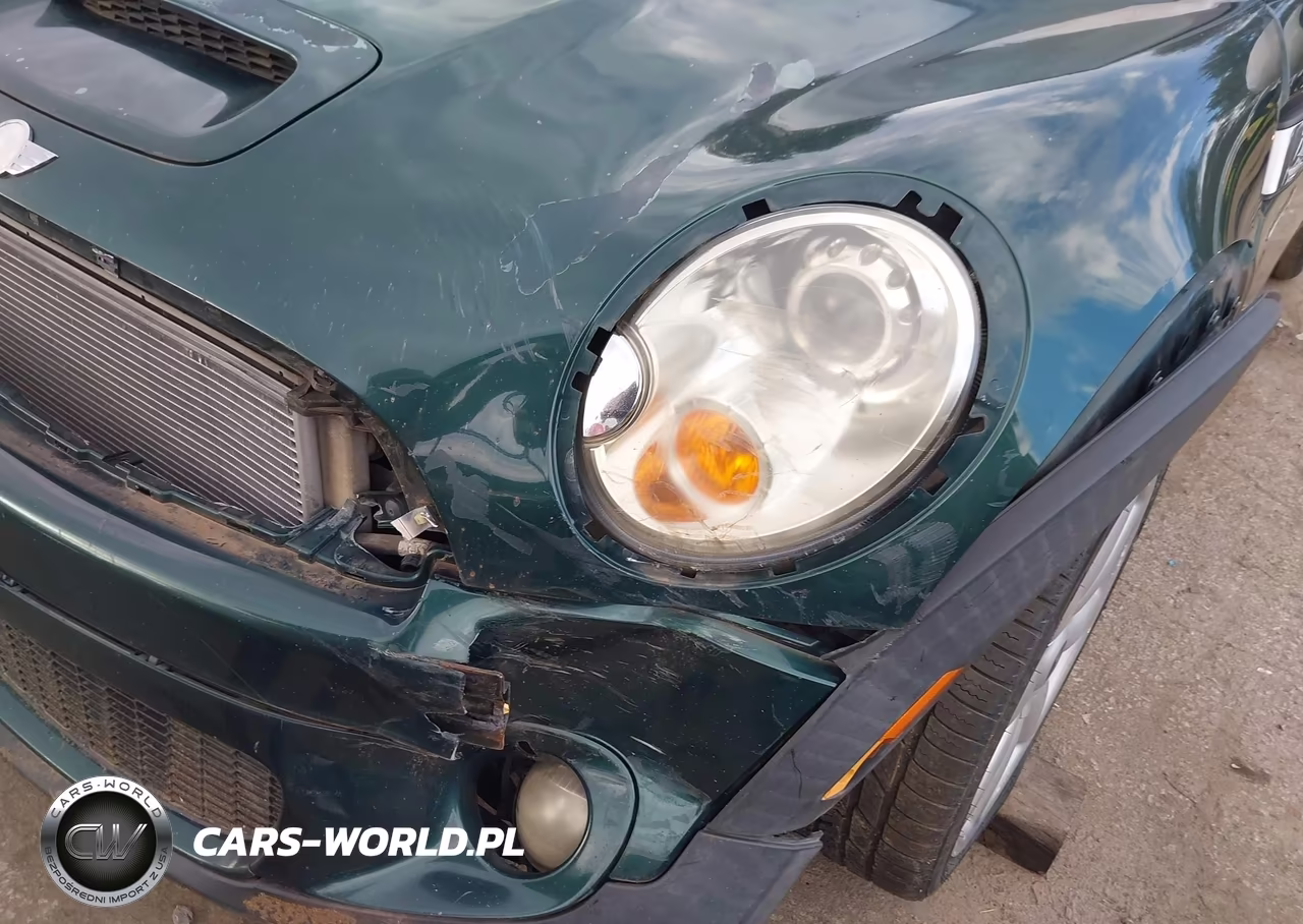 2007 Mini Cooper S VIN:WMWMF73557TT82211 - 18