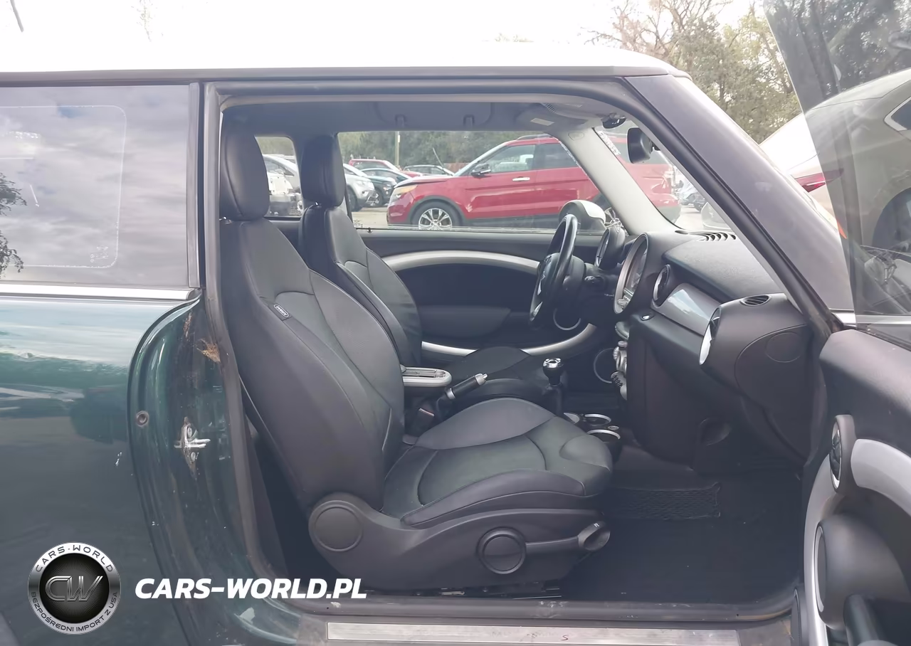 2007 Mini Cooper S VIN:WMWMF73557TT82211 - 5
