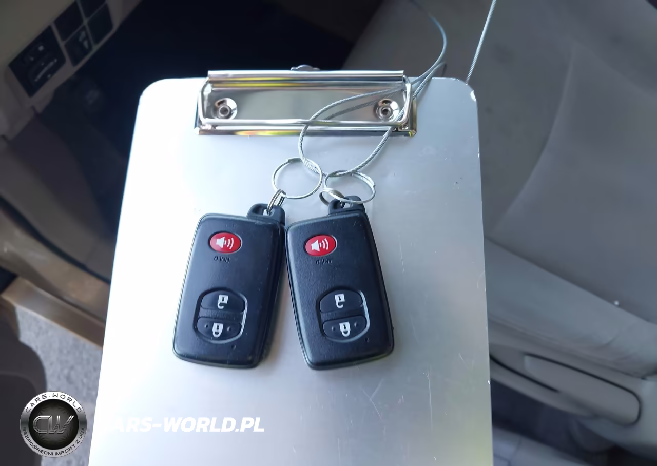2010 Toyota Prius Iii VIN:JTDKN3DU3A0136102 - 11