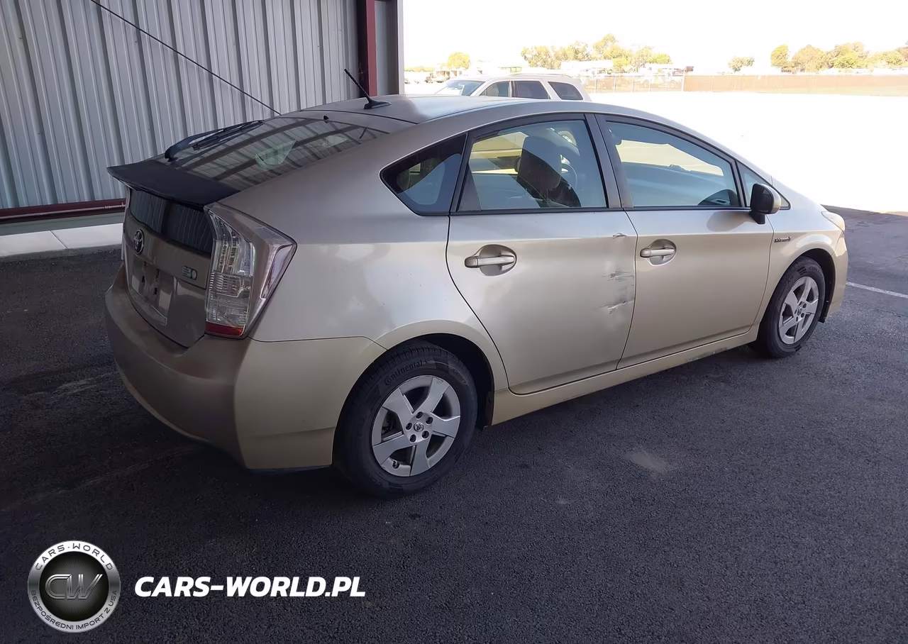 2010 Toyota Prius Iii VIN:JTDKN3DU3A0136102 - 4