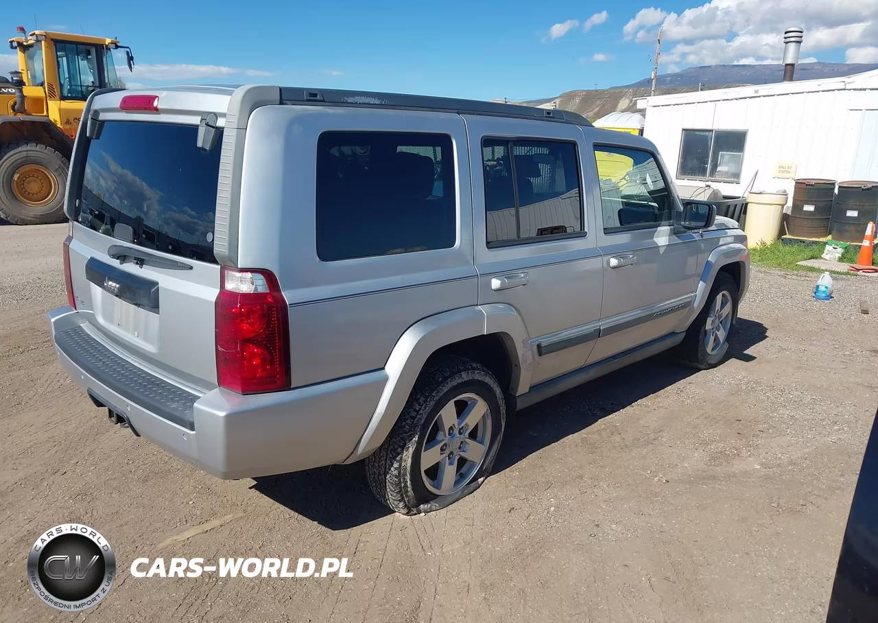2007 Jeep Commander Sport VIN:1J8HG48K47C626745 - 4