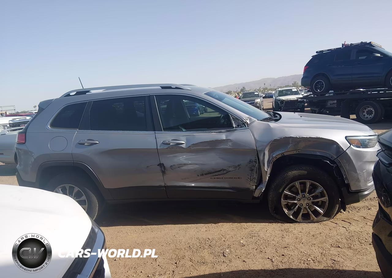 2019 Jeep Cherokee Latitude Plus 4X4 VIN:1C4PJMLX6KD351681 - 13