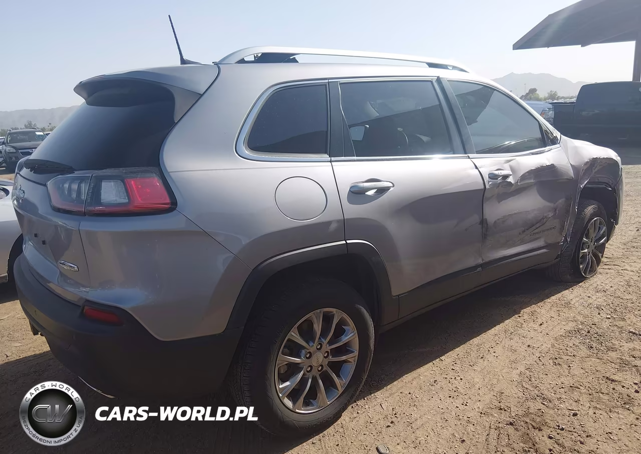 2019 Jeep Cherokee Latitude Plus 4X4 VIN:1C4PJMLX6KD351681 - 4