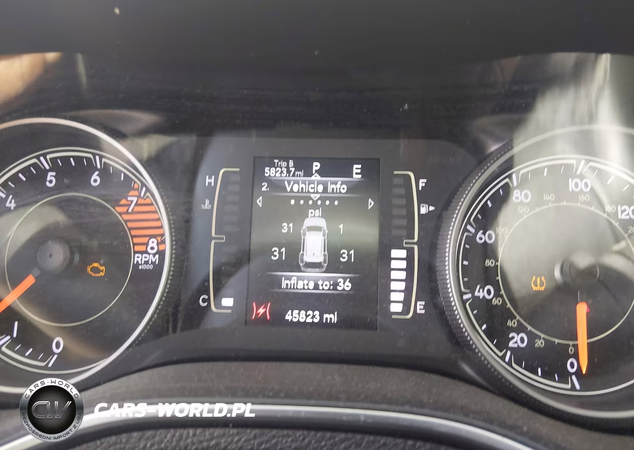 2019 Jeep Cherokee Latitude Plus 4X4 VIN:1C4PJMLX6KD351681 - 7